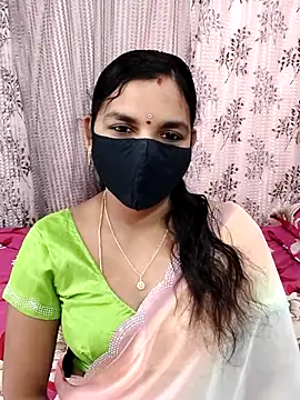 Snapshot of Lalitha-1995 chatting on 11-16-25, 06:41 Lalitha-1995 online show from 11-16-25, 06:41