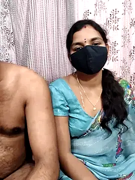 Snapshot of Lalitha-1995 chatting on 11-29-25, 05:38 Lalitha-1995 online show from 11-29-25, 05:38