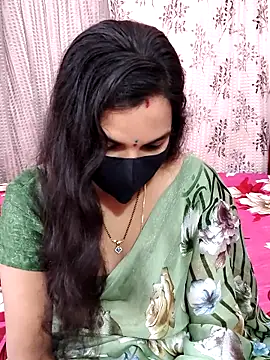 Snapshot of Lalitha-1995 chatting on 12-18-25, 06:30 Lalitha-1995 online show from 12-18-25, 06:30