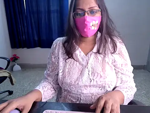 Snapshot of Anjalistar chatting on 10-07-25, 05:26 Anjalistar online show from 10-07-25, 05:26