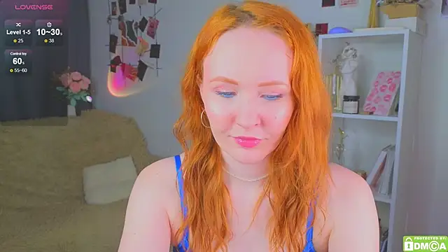 Snapshot of JoyceJones chatting on 10-15-25, 07:25 JoyceJones online show from 10-15-25, 07:25