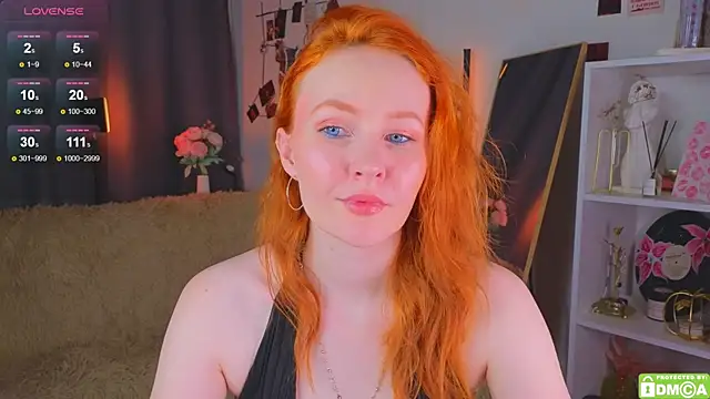 Snapshot of JoyceJones chatting on 11-18-25, 08:13 JoyceJones online show from 11-18-25, 08:13