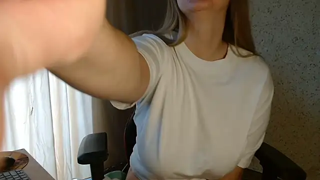 Miaxfox online show from 03-12-26, 03:45