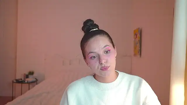 Snapshot of EwelynScott chatting on 10-04-25, 07:23 EwelynScott online show from 10-04-25, 07:23