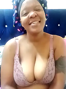 Snapshot of SexyMellon chatting on 10-13-25, 02:17 SexyMellon online show from 10-13-25, 02:17