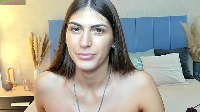 Snapshot of MaggieTurner chatting on 09-10-25, 01:27 MaggieTurner online show from 09-10-25, 01:27