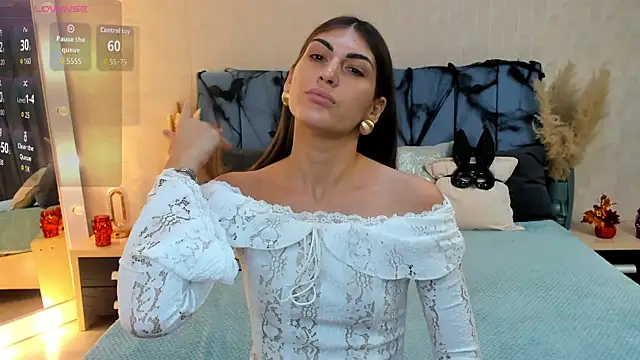 Snapshot of MaggieTurner chatting on 10-23-25, 02:00 MaggieTurner online show from 10-23-25, 02:00