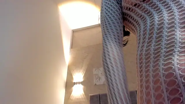 Lunaa bellaa online show from 12-17-25, 07:42