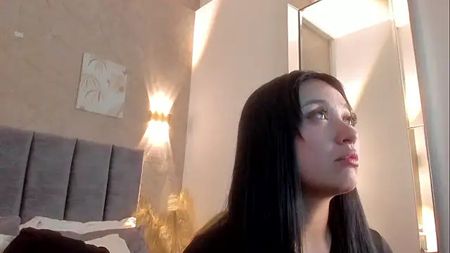 Lunaa bellaa online show from 02-06-26, 06:55