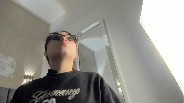 Lunaa bellaa online show from 03-11-26, 07:42