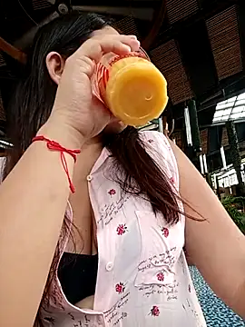 Snapshot of Lambedora_69 chatting on 10-01-25, 08:15 Lambedora 69 online show from 10-01-25, 08:15