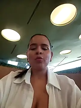 Snapshot of Lambedora_69 chatting on 10-20-25, 07:58 Lambedora 69 online show from 10-20-25, 07:58