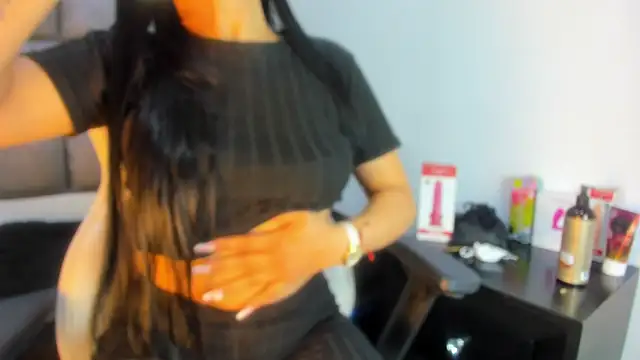 Snapshot of Mia_lopez__ chatting on 10-07-25, 12:57 Mia lopez   online show from 10-07-25, 12:57