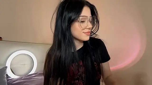 KateHardcastle online show from 10-21-25, 03:35