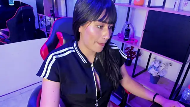 Snapshot of Dhaniela_Naugthy chatting on 10-03-25, 08:06 Dhaniela Naugthy online show from 10-03-25, 08:06