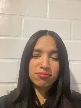 sofia model online show from 10-23-25, 11:03