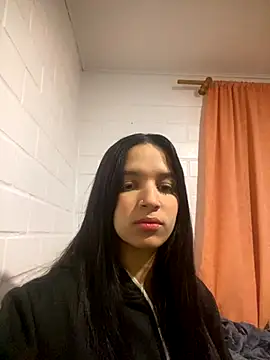 sofia model online show from 10-27-25, 04:44