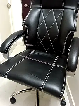 Snapshot of Anushka134 chatting on 10-20-25, 08:04 Anushka134 online show from 10-20-25, 08:04