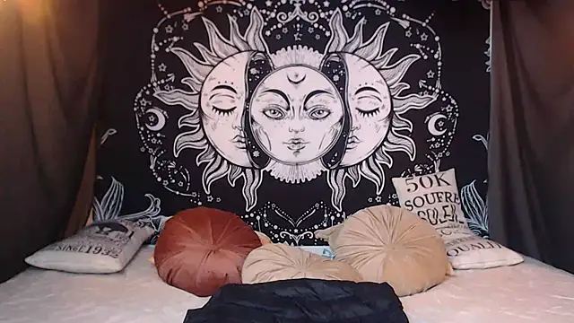 Cloemurphy1 online show from 10-21-25, 07:14