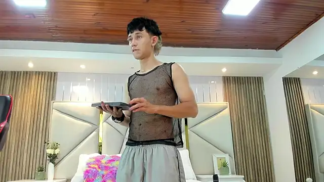 Snapshot of Michael_blue chatting on 10-10-25, 07:46 Michael blue online show from 10-10-25, 07:46