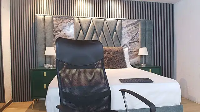 Michael blue online show from 03-05-26, 07:21