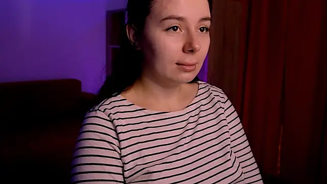 Snapshot of Di_na_Bell chatting on 11-06-25, 06:47 Di na Bell online show from 11-06-25, 06:47