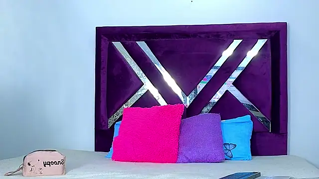 cuteeimy online show from 11-29-25, 07:39