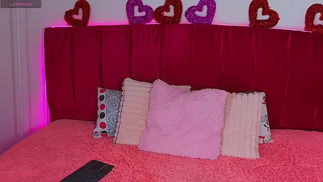 cuteeimy online show from 04-23-26, 07:16