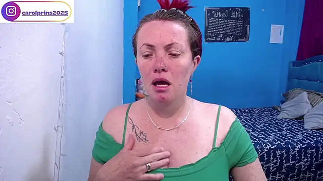 carolinhe  online show from 03-22-26, 02:42