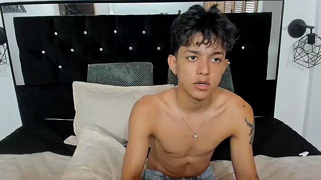 Sebas cat online show from 10-22-25, 10:20