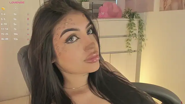 EmmyKenner online show from 10-31-25, 11:44