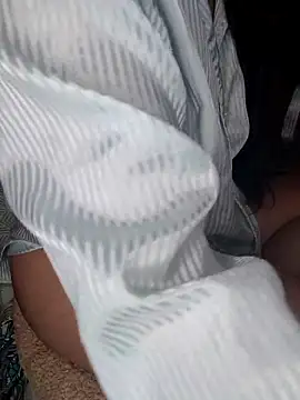 Snapshot of HotLaurha chatting on 12-16-25, 04:50 HotLaurha online show from 12-16-25, 04:50