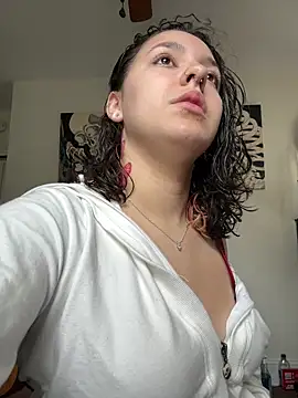 Snapshot of babykalirose chatting on 04-29-26, 02:54 babykalirose online show from 04-29-26, 02:54
