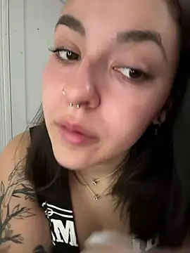 Snapshot of babykalirose chatting on 05-26-26, 12:06 babykalirose online show from 05-26-26, 12:06