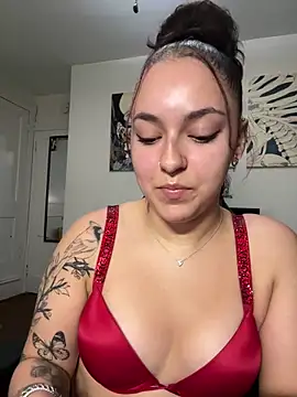 Snapshot of babykalirose chatting on 05-30-26, 01:14 babykalirose online show from 05-30-26, 01:14