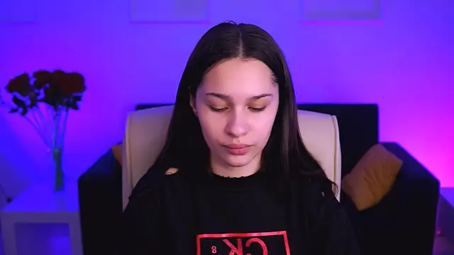 Snapshot of KimClarks_ chatting on 09-08-25, 08:52 KimClarks  online show from 09-08-25, 08:52