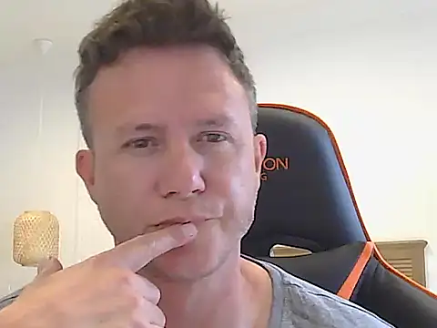 TroyDieselXXX online show from 10-20-25, 06:36