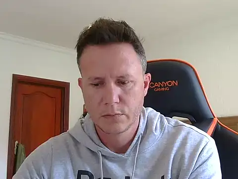 TroyDieselXXX online show from 12-21-25, 09:27