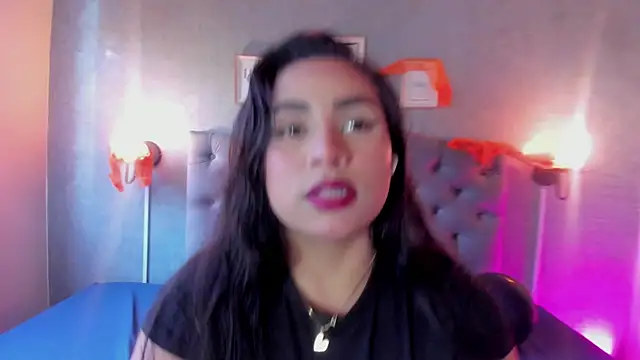 Snapshot of GiannaSlimJB chatting on 10-05-25, 08:18 GiannaSlimJB online show from 10-05-25, 08:18