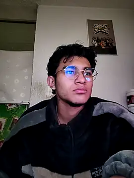 Snapshot of Bastian_wolf_ chatting on 07-29-26, 03:43 Bastian wolf online show from 07-29-26, 03:43