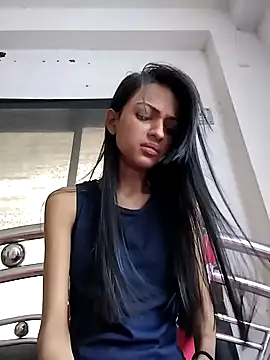 Snapshot of Your-Kitkat chatting on 10-21-25, 06:03 Your-Kitkat online show from 10-21-25, 06:03