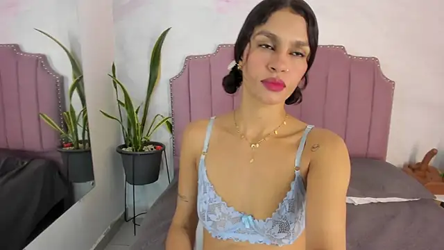 Snapshot of bianca_angel_ chatting on 09-23-25, 08:01 bianca angel  online show from 09-23-25, 08:01