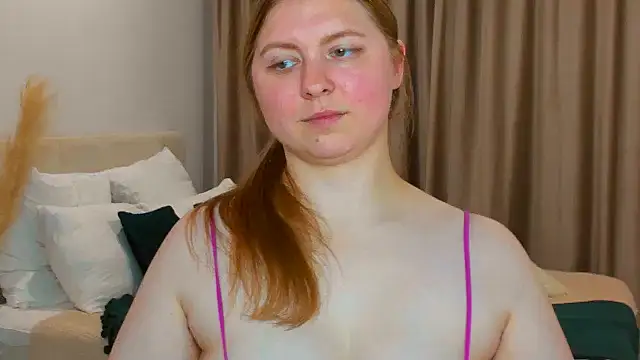 Snapshot of la__fleur chatting on 09-25-25, 08:12 la  fleur online show from 09-25-25, 08:12