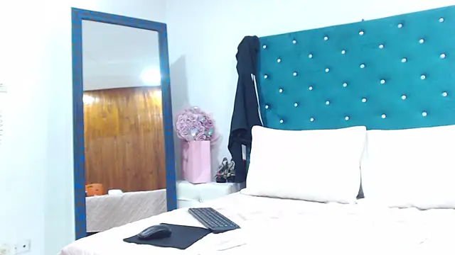 KimScarleth online show from 10-03-25, 05:43