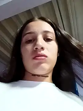 Snapshot of Arii_collins1 chatting on 10-05-25, 10:18 Arii collins1 online show from 10-05-25, 10:18