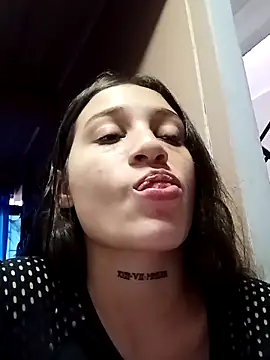 Snapshot of Arii_collins1 chatting on 10-08-25, 07:00 Arii collins1 online show from 10-08-25, 07:00