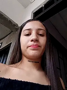 Snapshot of Arii_collins1 chatting on 10-13-25, 05:02 Arii collins1 online show from 10-13-25, 05:02