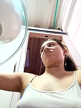 Snapshot of Arii_collins1 chatting on 10-25-25, 06:35 Arii collins1 online show from 10-25-25, 06:35