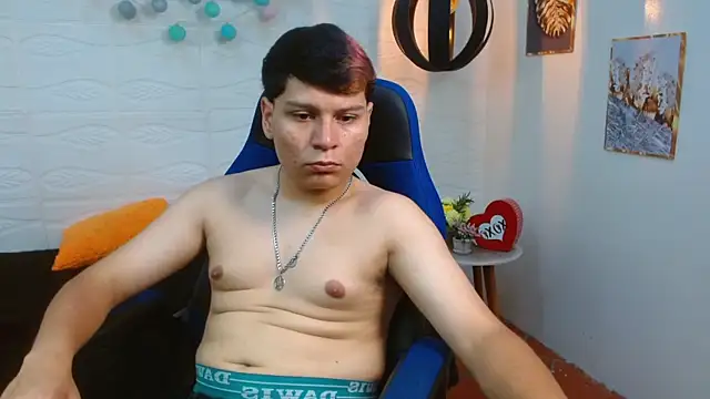 Snapshot of dondanys chatting on 09-19-25, 07:36 dondanys online show from 09-19-25, 07:36