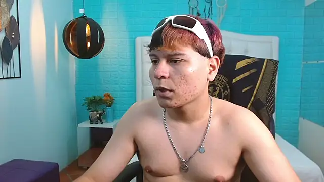 Snapshot of dondanys chatting on 09-26-25, 07:29 dondanys online show from 09-26-25, 07:29